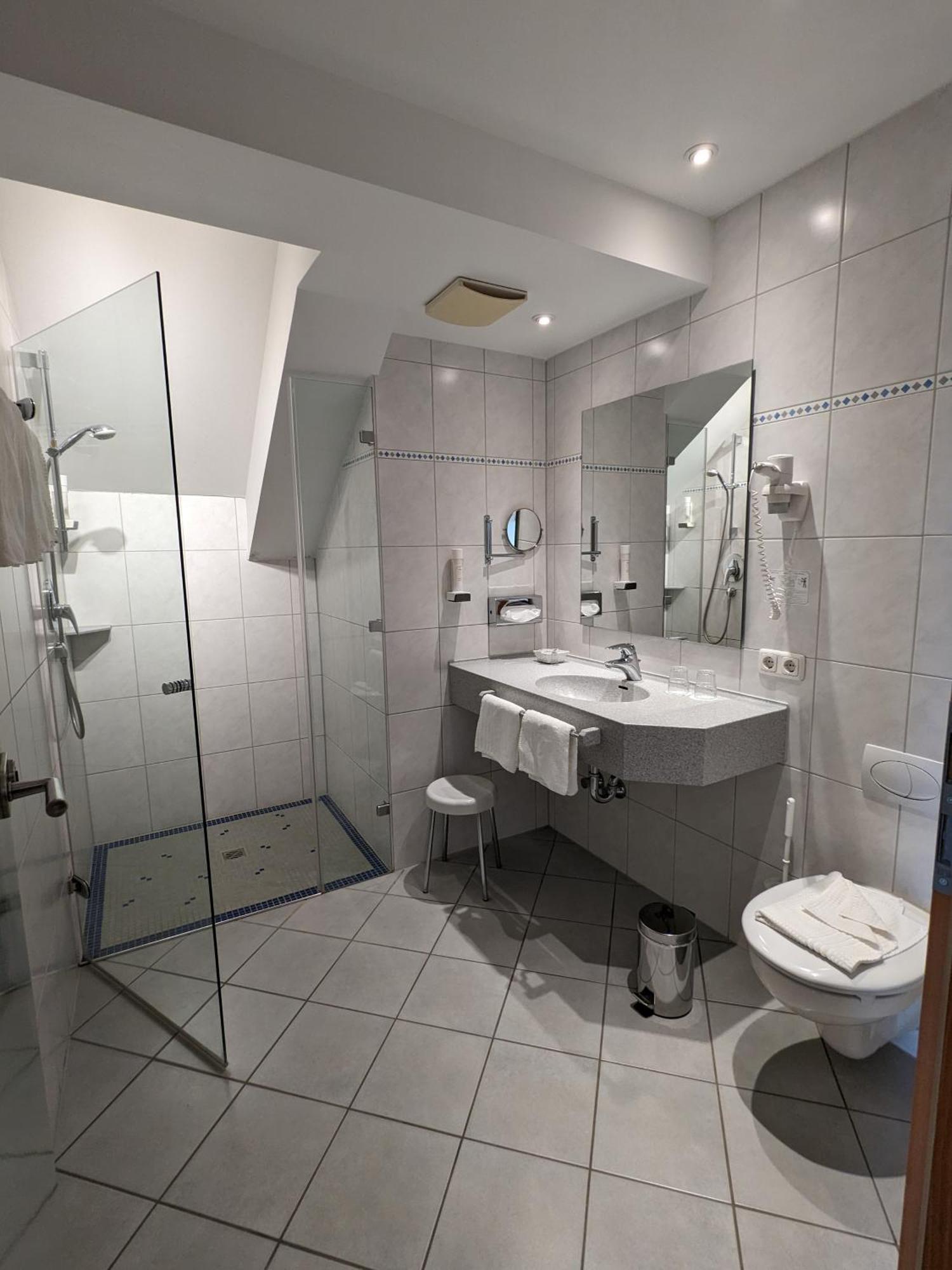 מורנאו אם סטאפלסי Hotel Angerbraeu מראה חיצוני תמונה