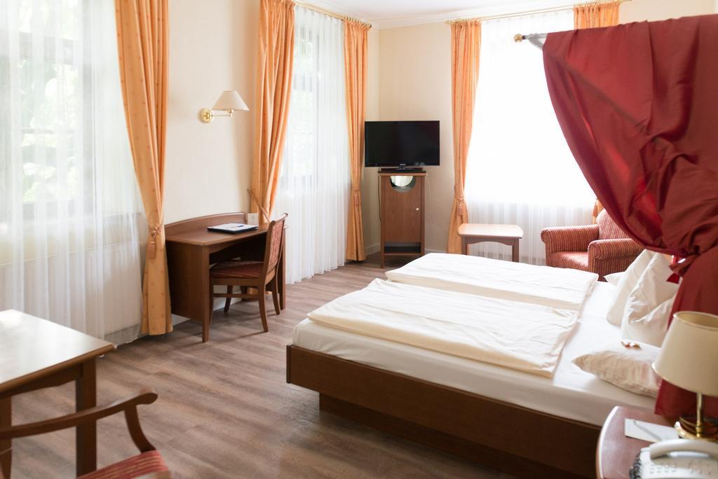 מורנאו אם סטאפלסי Hotel Angerbraeu מראה חיצוני תמונה