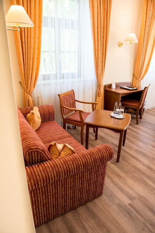 מורנאו אם סטאפלסי Hotel Angerbraeu מראה חיצוני תמונה