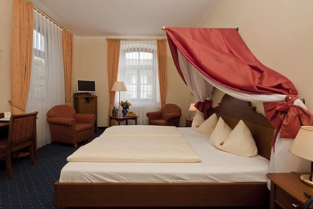 מורנאו אם סטאפלסי Hotel Angerbraeu מראה חיצוני תמונה